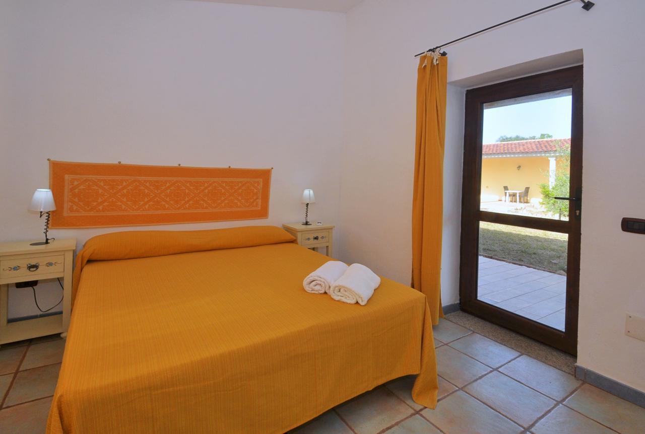 B&B Mare Della Gallura Badesi Bagian luar foto